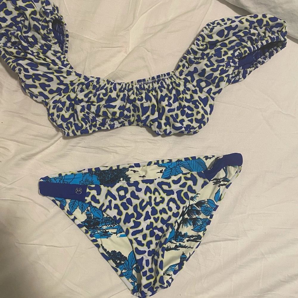 Bathing suit